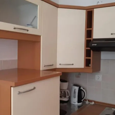 5241-3 For 4 Pers In Lopar