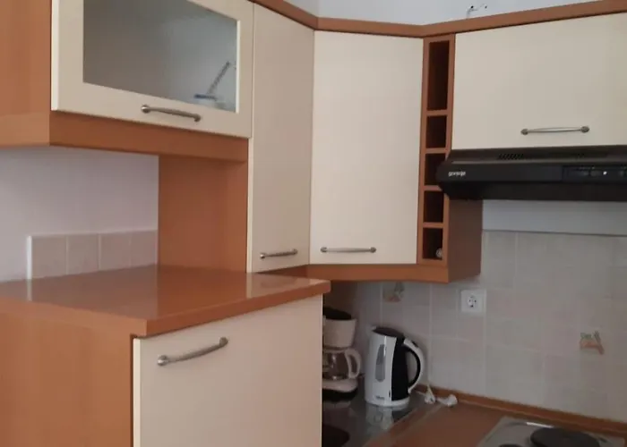 5241-3 For 4 Pers In Lopar